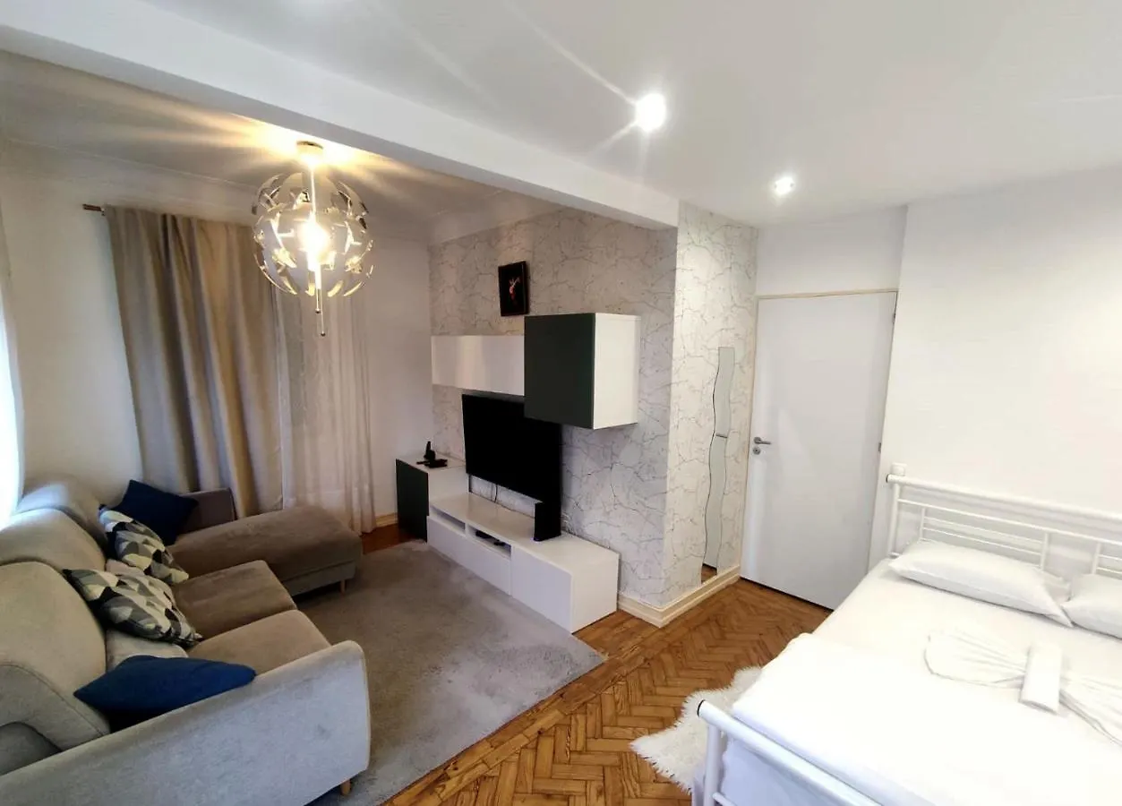 Appartamento Memo Moscavide Guest House Lisbona