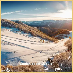 https://beau-petit-appartement-au-coeur-de-lariege.midi-pyreneeshotels.com
