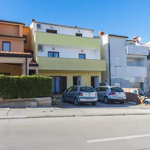 Milos Appartamento Pola