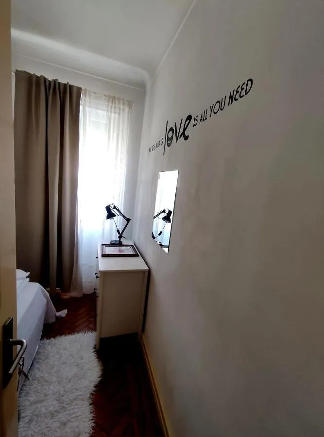 アパート Memo Moscavide Guest House リスボン